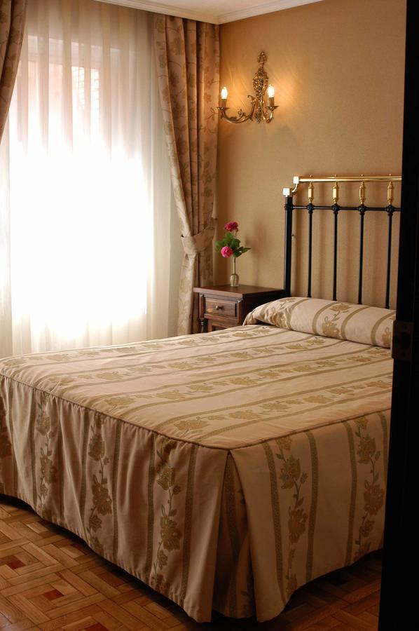 Hotel Julia Aranda de Duero Chambre photo